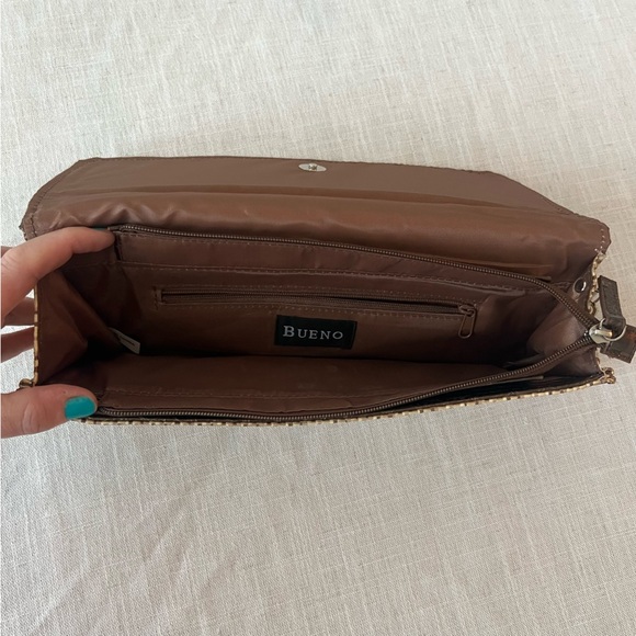 NWOT Bueno Tan and Brown Woven Clutch with Bow - Picture 11 of 13